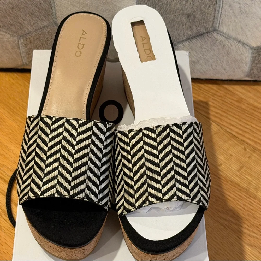 ALDO Black and Cream Chevron Wedges
